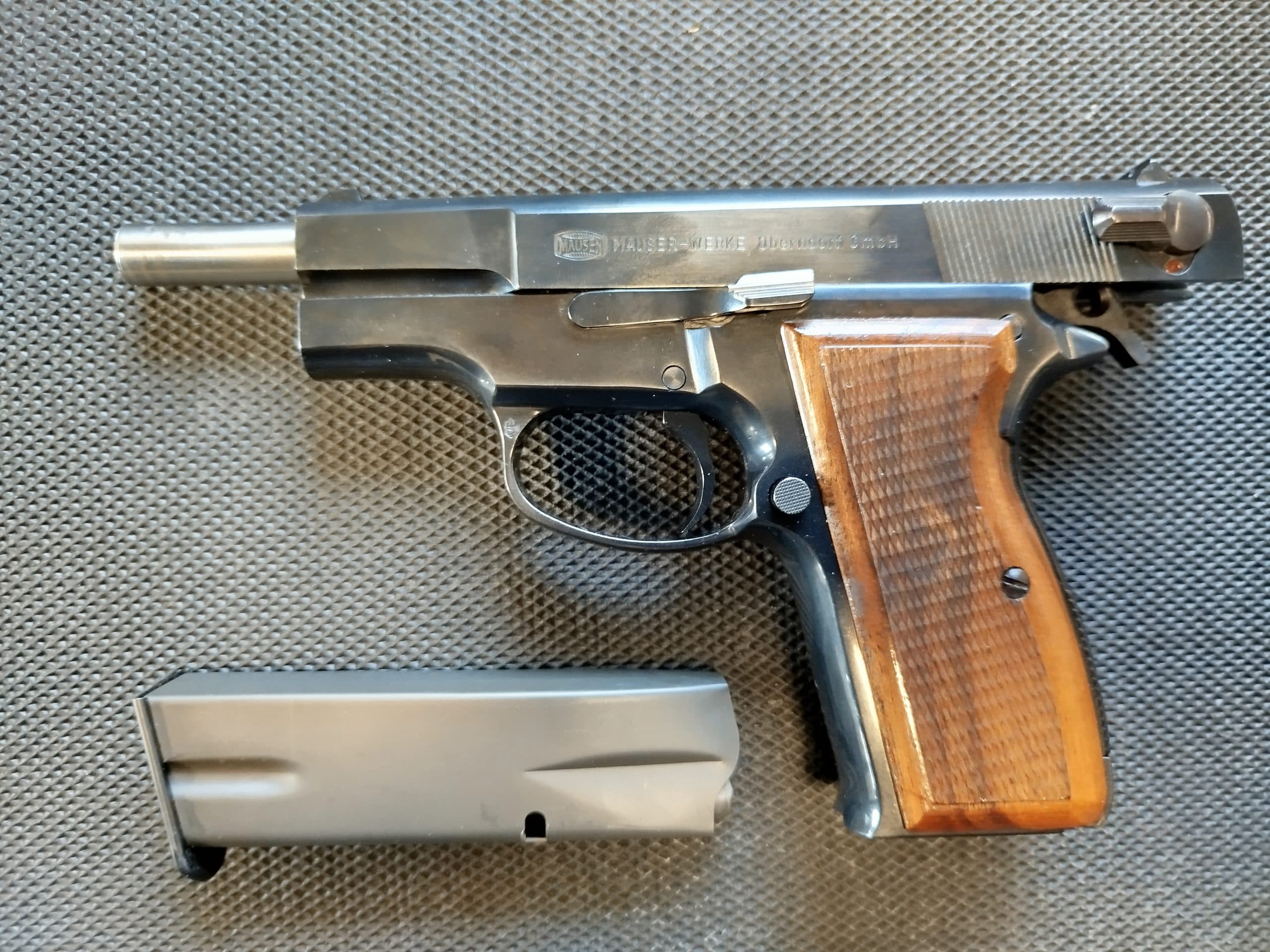 PISTOLET MAUSER 90 DA 9X19