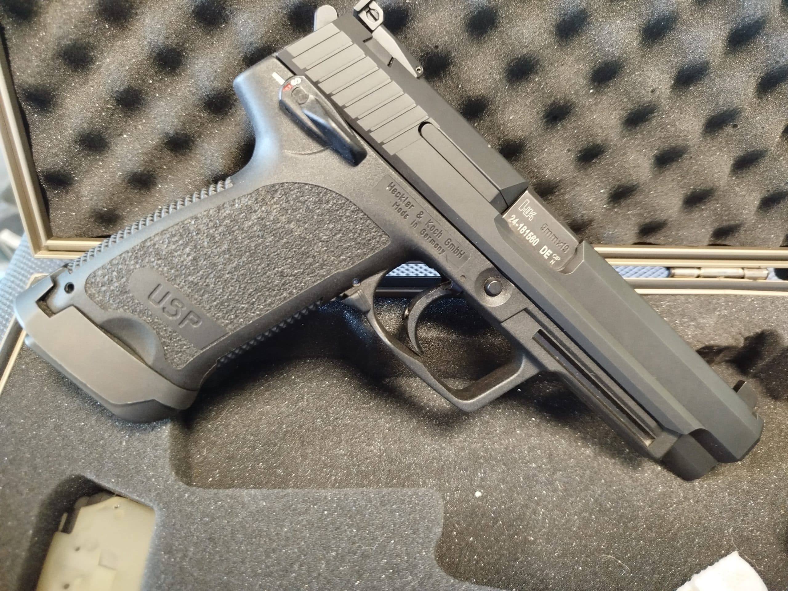 Pistolet H&K USP EXPERT kal. 9x19 UŻYWANY