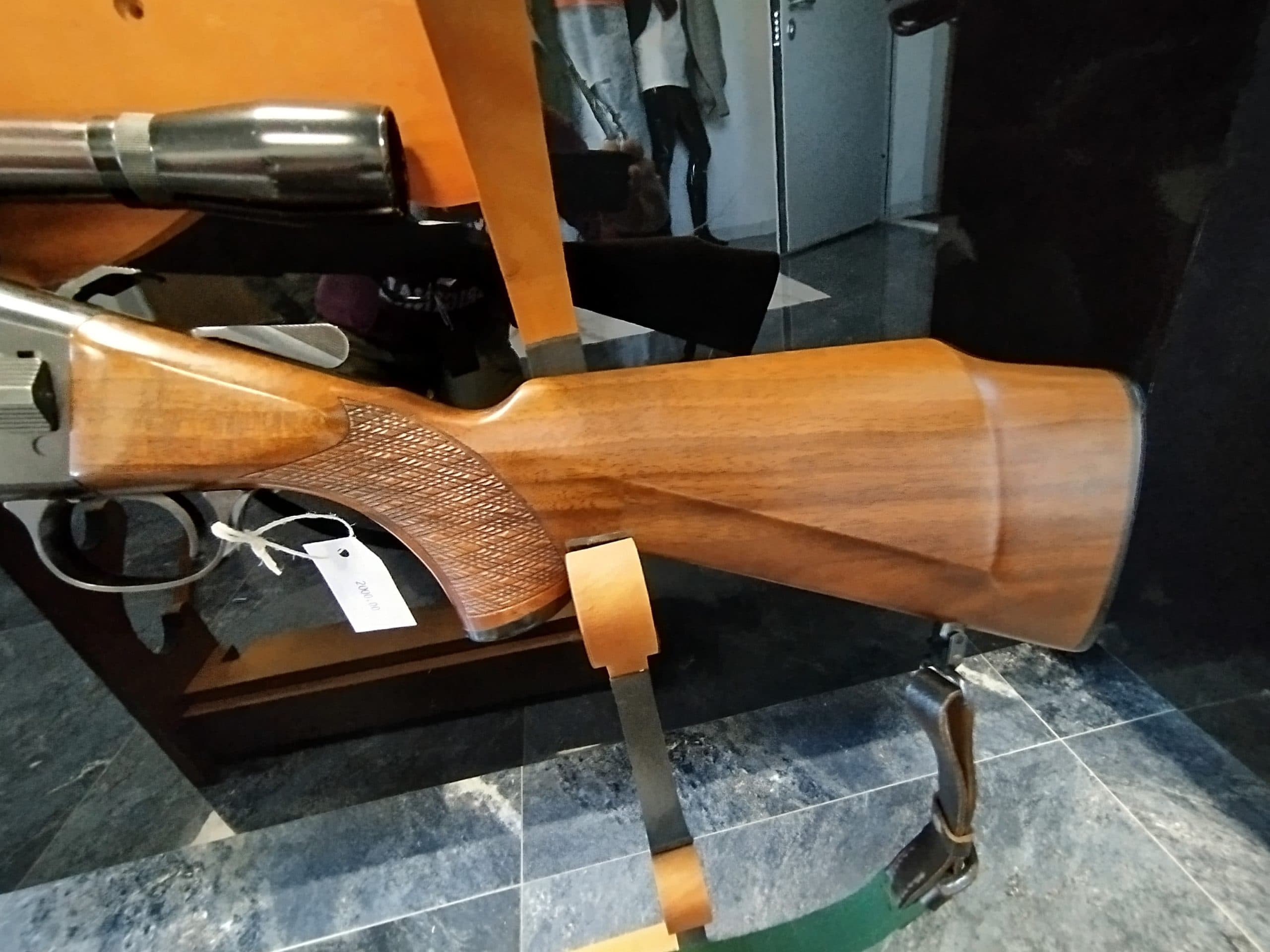 Kniejówka Tikka kal. .222 Rem. i 12/70 z ręcznym napinaczem, bezpiecznikiem +luneta