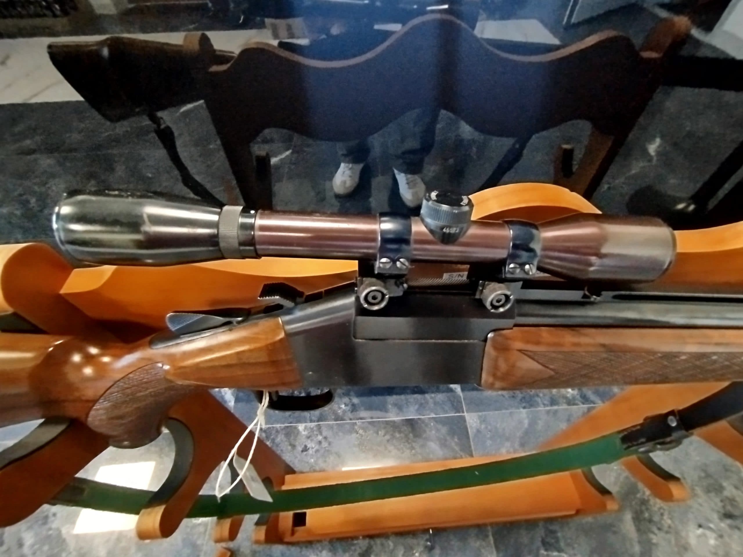 Kniejówka Tikka kal. .222 Rem. i 12/70 z ręcznym napinaczem, bezpiecznikiem +luneta