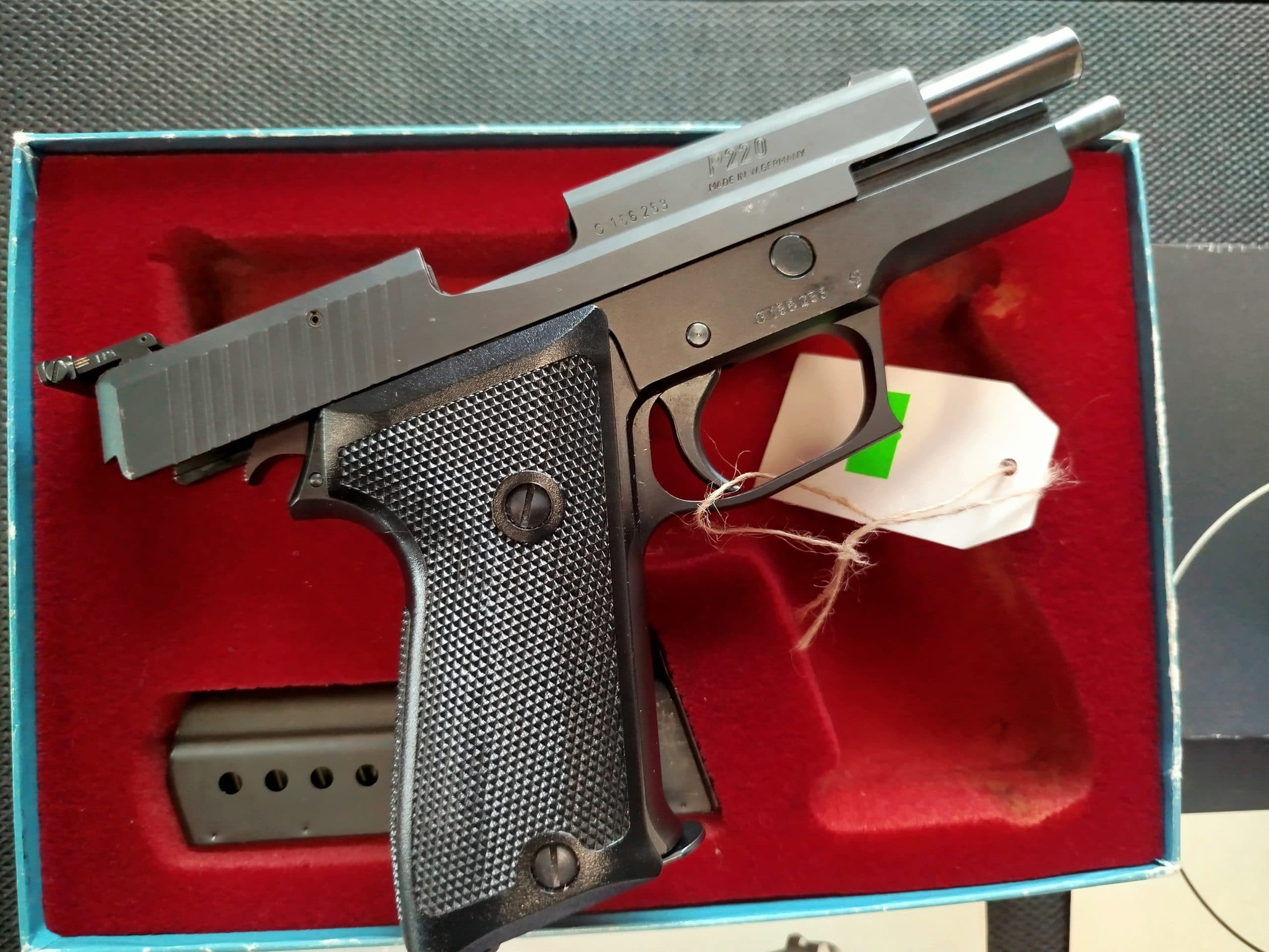 SIG SAUER P220 9X19 PARA