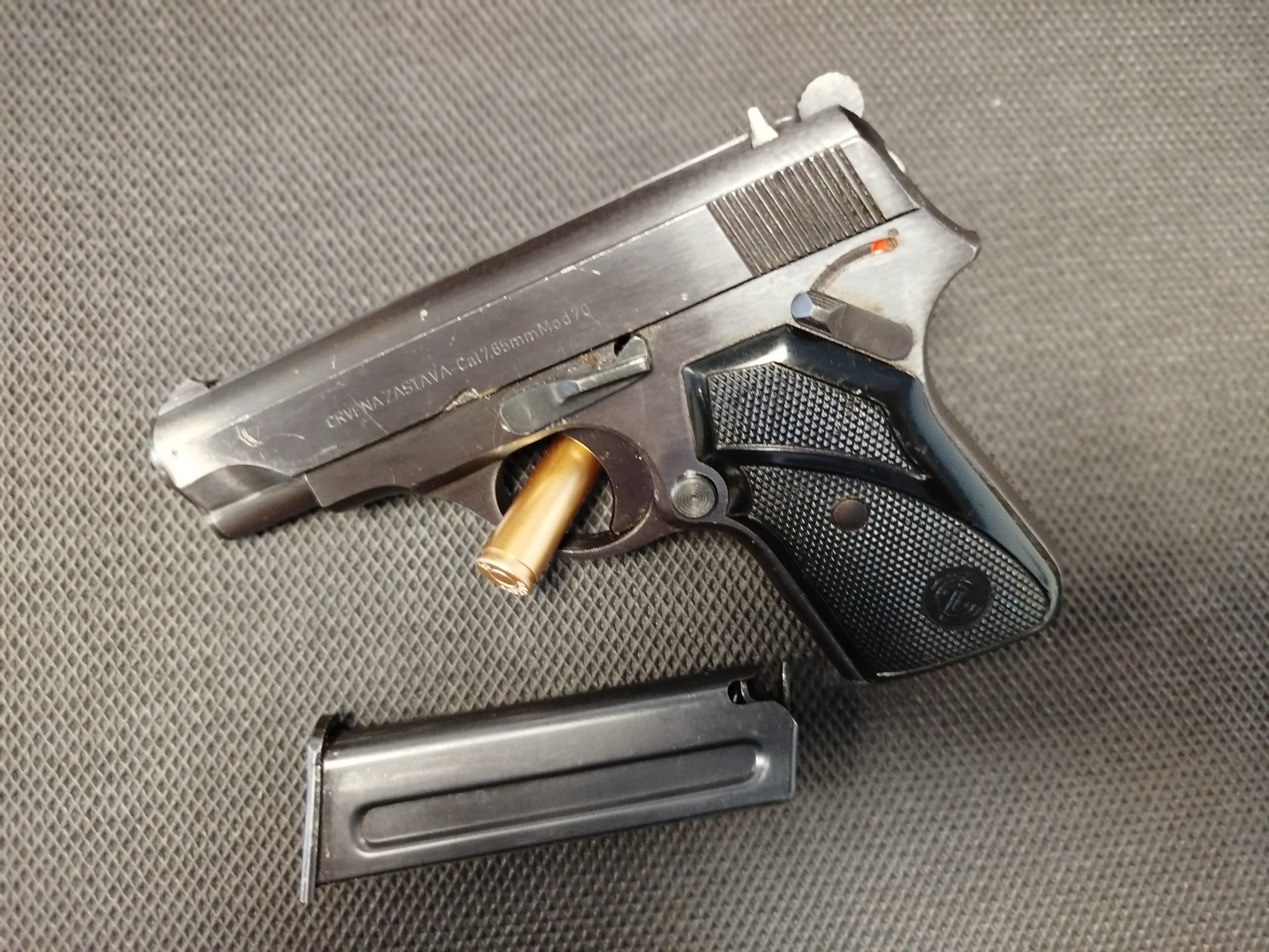 Pistolet Crvena Zastava Mod. 70