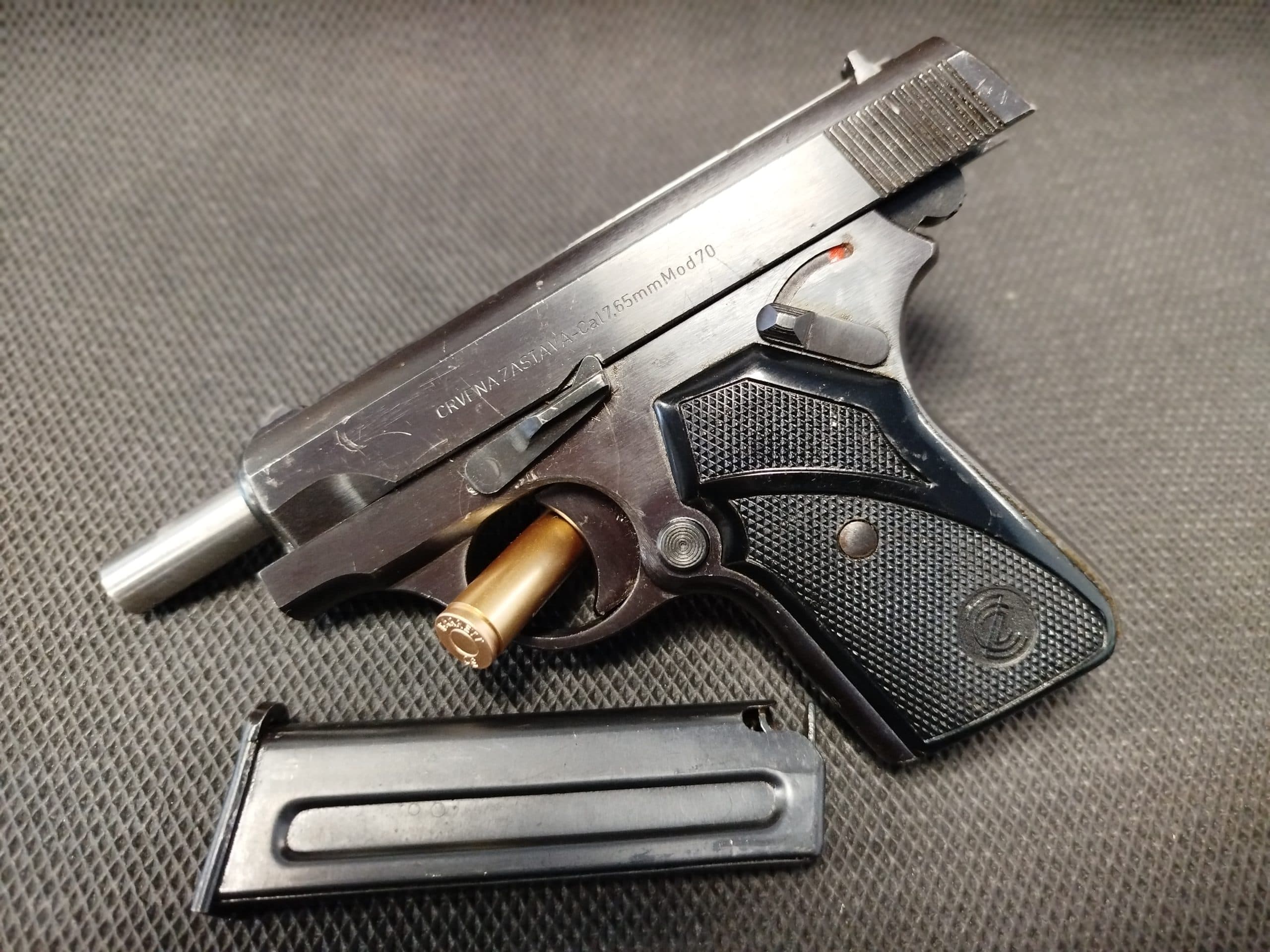Pistolet Crvena Zastava Mod. 70