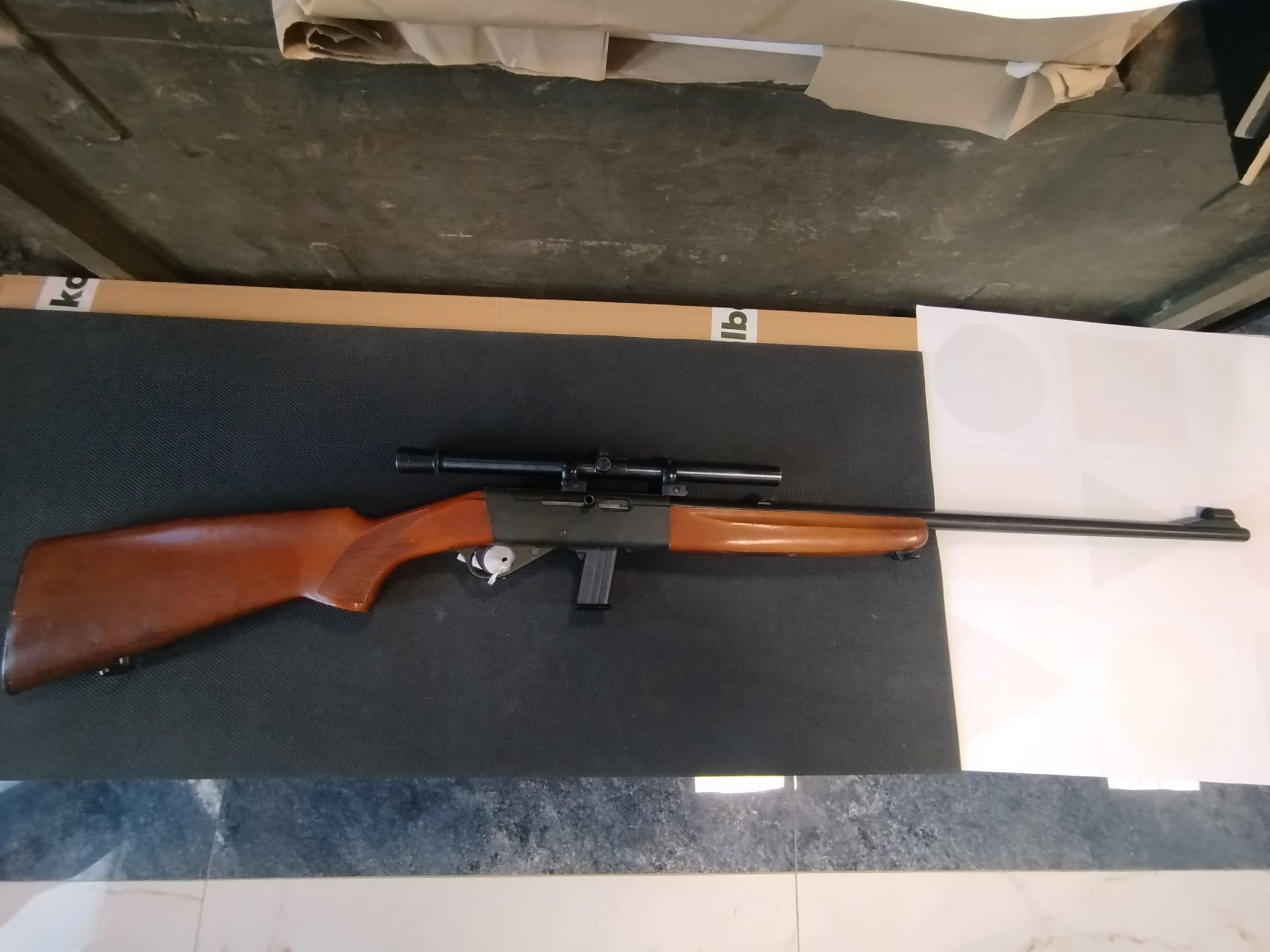 KARABINEK SAMOPOWTARZALNY ANSCHUTZ MODEL 520 cal.22lr