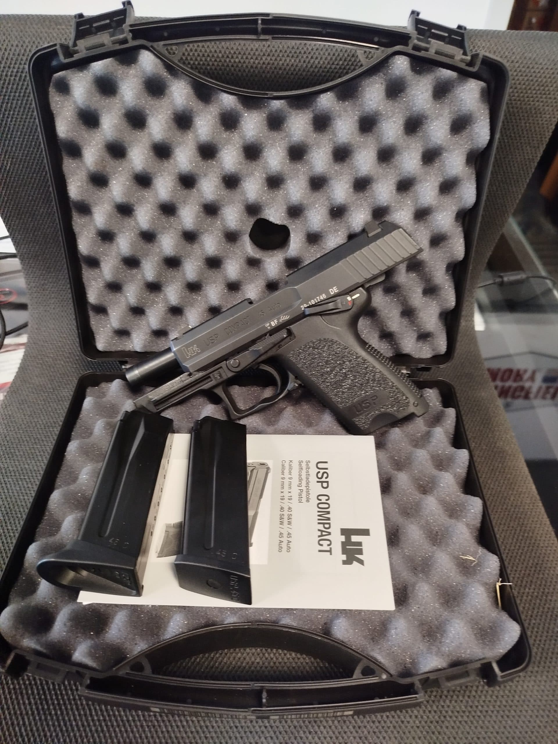 HECLER&KOCH USP COMPACT 45 AUTO